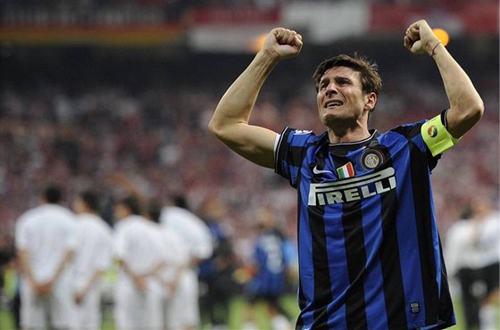 Javier Zanetti bude Interu Milán chybt zhruba osm msíc.