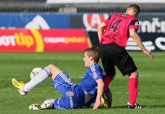 Jakub Plek z Olomouce skonil po souboji s boleslavským Davidem Jarolímem na