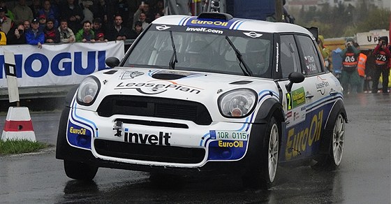 Václav Pech s vozem Mini John Cooper Works S2000 na Rallye umava v Klatovech.