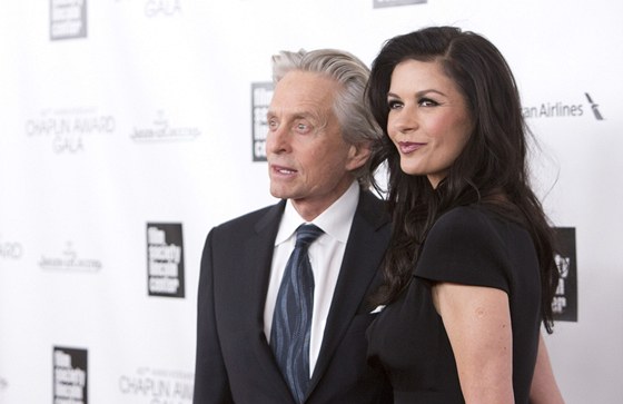 Michael Douglas a Catherine Zeta Jonesová (22. dubna 2013)