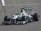 DO ZATÁKY. Nico Rosberg vede startovní pole pi Velké cen Bahrajnu.