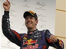 VÍTZ. Sebastian Vettel se na pódiu raduje ze svého triumfu ve Velké cen