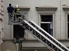 Bezprost�edn� po výbuchu sm�li do domu kv�li hrozb� z�ícení jen t�i hasi�i...