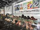 Vystavena je rzná obuv, kterou firma Baa za dobu své existence vytvoila.