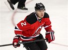 Marek idlický z New Jersey Devils kontroluje situaci.