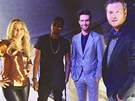 Shakira, Usher, Adam Levine a Blake Shelton v souti The Voice (17. dubna 2013)