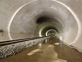 Smrem ke stavební jám se raený tunel roziuje. V prostoru dnení stavební...