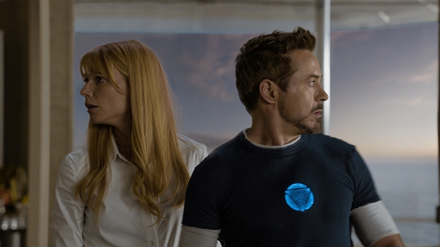 Gwyneth Paltrowov a Robert Downey Jr. ve filmu Iron Man 3