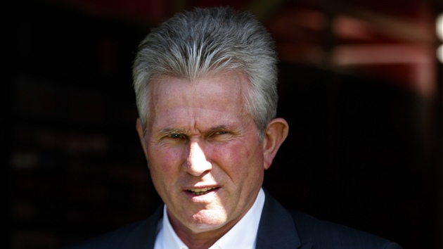 KOU AMPION. Jupp Heynckes, trenr fotbalist Bayernu Mnichov.