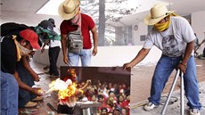 Uitelé z Mexika se bouí. V reakci na aktuální reformy kolství vyli do ulic...