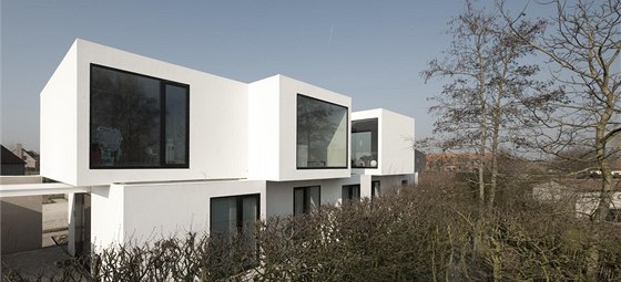 Dm v idylické rezidenní tvrti Mullem navrhlo architektonické duo Basil Graux