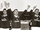 Sparant fotbalist (zleva) Michal Hork, Pavel Nedvd a Josef Chovanec