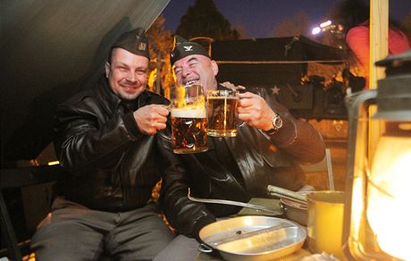Oslav osvobození se v Plzni tradin úastní mnoho lidí. Letoní kulaté výroí vyburcovalo i sládky.