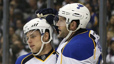 David Backes (vpravo) a Vladimr Sobotka slav gl St. Louis.