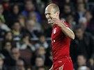 UVOLNNÍ A POHODA.  Arjen Robben práv vstelil branku a ví, e Bayern Mnichov