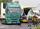 Na rychlostní silnici R7 nedaleko praského letit v Ruzyni se srazil kamion s