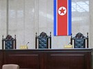 Interiér Nejvyího soudu KLDR v Pchjongjangu