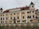 Milotický zámek bývá právem oznaován za perlu jihovýchodní Moravy.