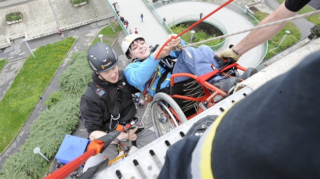 Vozí�ká�i poko�ili Kongresové centrum.