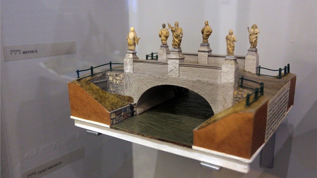 K vidn je napklad i model historickho mostu v Brtnici na Jihlavsku. 