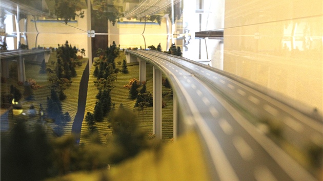 Model nejvyho mostu na D1 u Velkho Mezi. 