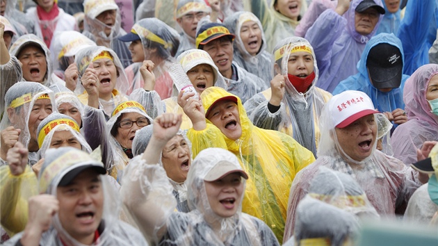 Na Taiwanu se terem protest stala penzijn reforma (1. kvtna 2013).