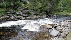 Podle návrhu zákona o �umav� by ka�on �eky K�emelné pat�il do I. zóny, ale v