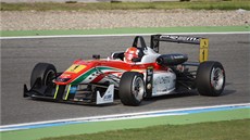 Dominující jezdec evropského �ampionátu formule 3, Raffaele Marciello.