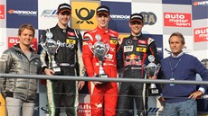 Velká jména na stupních vítz: Nico Rosberg, Josh Hill, Raffaele Marciello,...