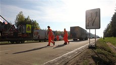 Novými znakami se na dálnici u Vtrného Jeníkova musí oféi ídit od