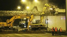 Demolice mostu uzav�ela Ji�ní spojku.