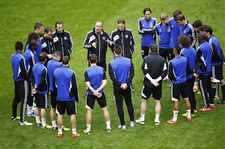Trenér Rafael Benítez vysvtluje, co budou hrái Chelsea dlat na posledním