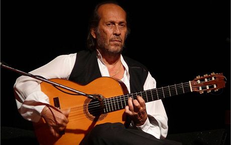 Na olomouckém Horním námstí zahraje u veer kytarové eso flamenca Paco de Lucía.