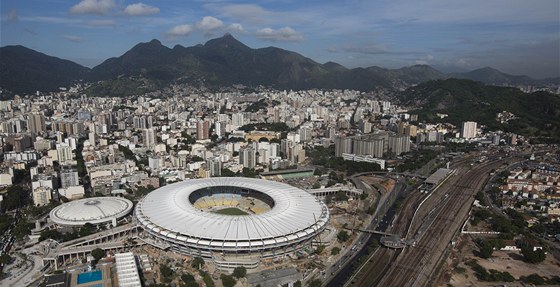 Rekonstruovan fotbalov stadion Maracan v Rio de Janeiru (12. kvtna 2013)