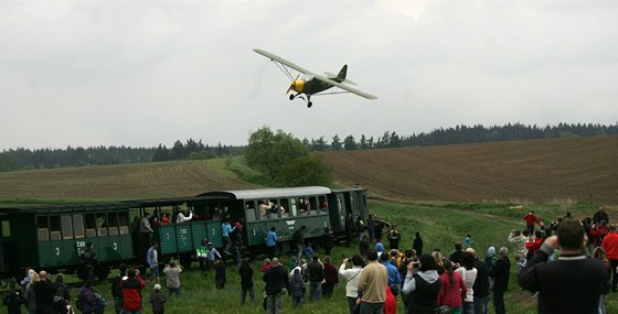Jindichohradecké místní dráhy a Aeroklub Jindichv Hradec zde uspoádali
