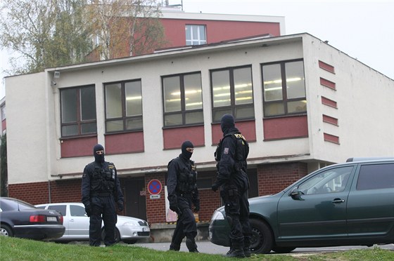 Policie zasahovala v Lázních Kostelec u Zlína v souvislosti s kauzou metyl