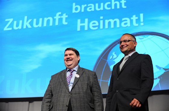 David Vondráek (vpravo) s mluvím sudetských Nmc Berndem Posseltem pi...