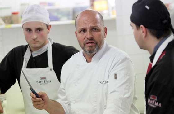 Bohéma prola napíklad zátovým testem, pi kterém do restaurace pilo najednou 180 lidí.