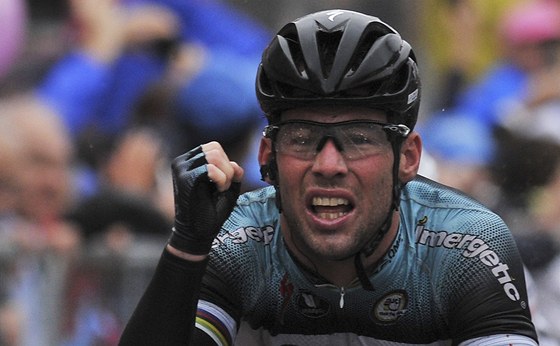 JE TO DOMA. Mark Cavendish triumfoval ve 12. etap Giro d´Italia.