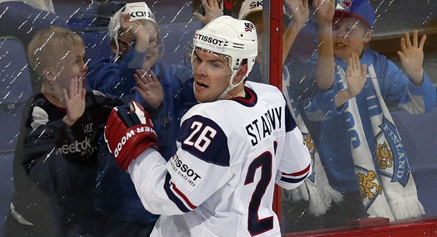 Americký hokejista Paul Stastny po sedmnácti sezonách v NHL ukončil kariéru