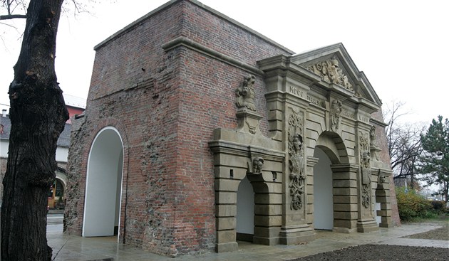 Terezská brána, cenná památka a pozstatek olomouckého barokního opevnní....