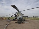 Pokozený vrtulník syrské armády na letiti v Taftanazu v provincii Idlíb (10....