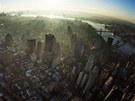 Slunce vychází nad Manhattanem v New Yorku. (10. kvtna 2013)