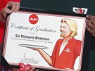 Richard Branson dostal certifikát od AirAsia.