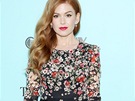 Here�ka Isla Fisherová v kv�tovaných �atech Dolce & Gabbana na premié�e filmu...