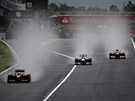 Roman Grosjean, Lewis Hamilton a Felipe Massa (zleva) pi tréninku na Velkou