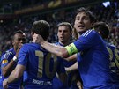 Chelsea slaví vítzství v Evropské lize. S kapitánskou páskou Frank Lampard.