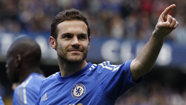 STELEC. Juan Mata, panlsk zlonk Chelsea, slav svj zsah v duelu s Evertonem.