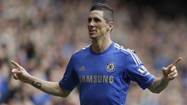 KONEČNĚ. Fernando Torres protrhl střeleckou smůlu v anglické lize a po osmnácti zápasech mohl opět slavit vstřelený gól.