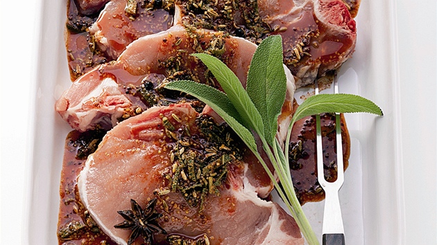 Marin�da z tmav�ho piva na vep�ov� maso: